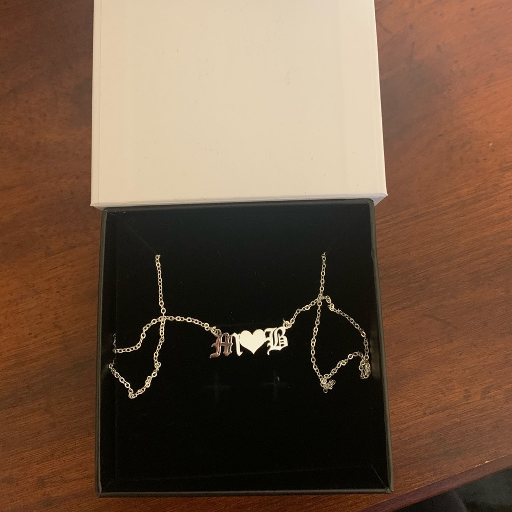 BRAND NEW Vibeszn MB necklace!